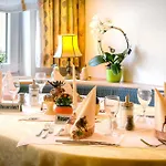 Hotel Hirsch