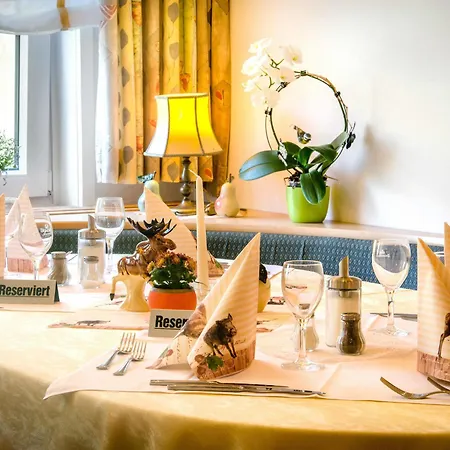 Hirsch 3* פרוידנשטאדט